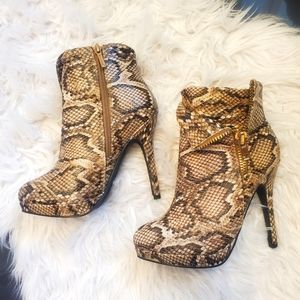 Snakeskin Ankle Booties / Boots Heels - Size 6
